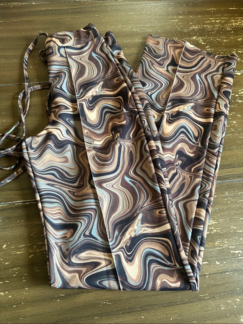Prettylittlething pants 6*